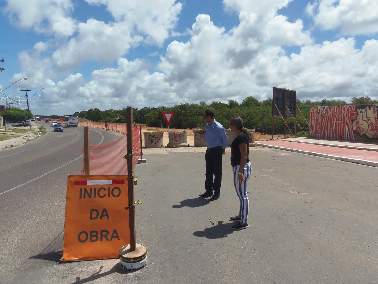 Superintendente visita obra da nova Avenida Tancredo Campos, no Bairro Porto D’antas - SMTT Aracaju